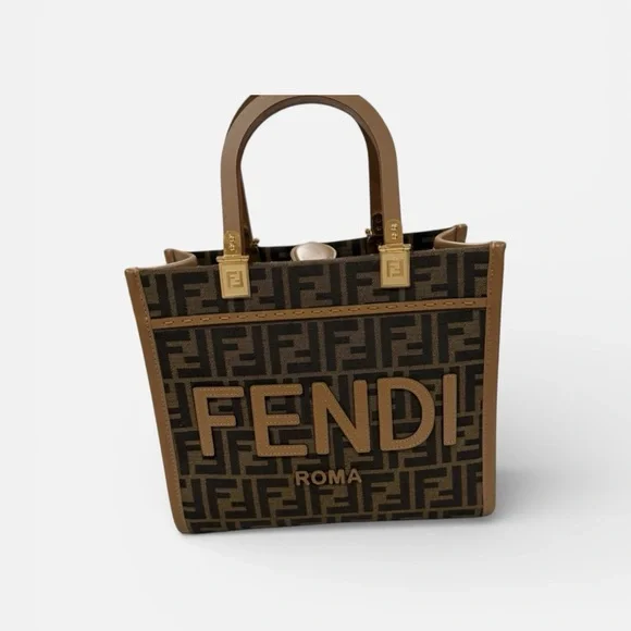 Fendi small sunshine tote bag + extra 900 dollar double sided strap included - Picture 6 of 11